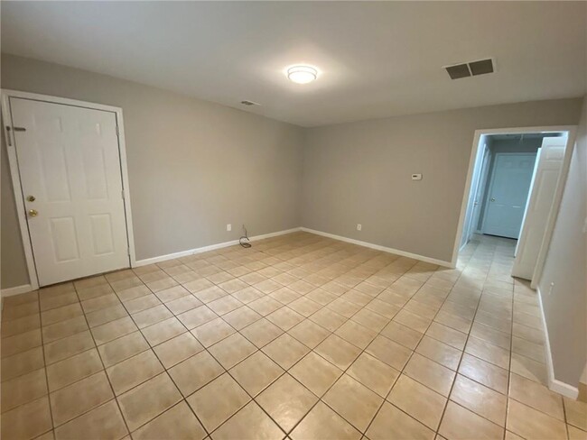Foto del edificio - 130 River Pointe Ct SW