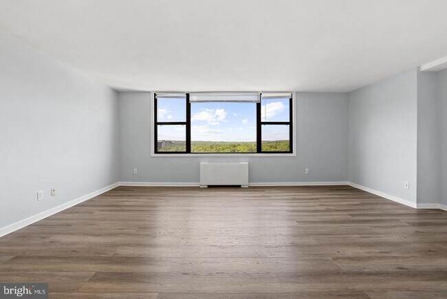 Foto del edificio - 4600 Duke St