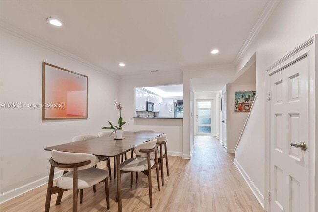 Foto del edificio - 825 SE 2nd St