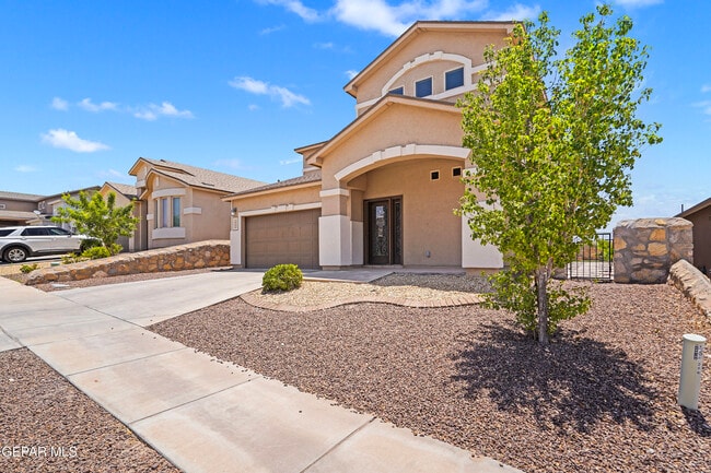 Building Photo - 212 S Manzanita Dr