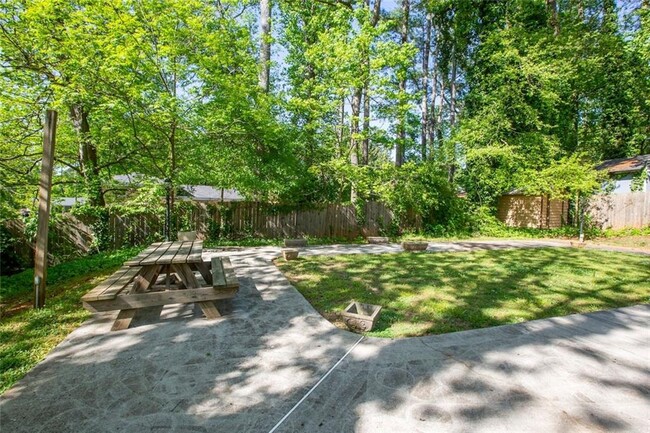Building Photo - 4035 Brookcrest Cir