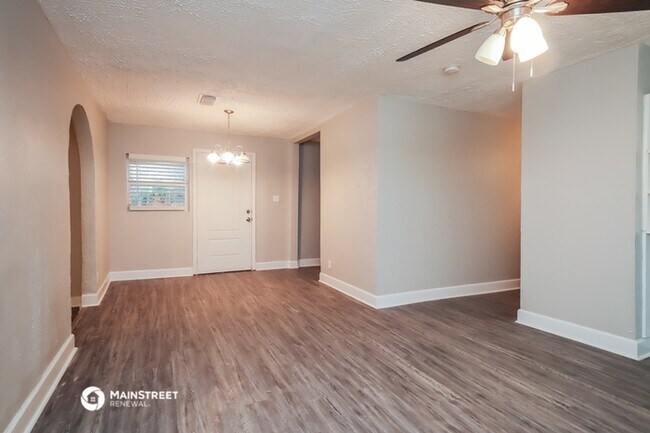 Building Photo - 5835 Southseas St