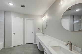 Building Photo - 5211 Sweetwind Ln