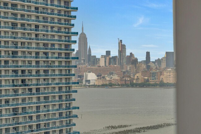 Foto del edificio - 75 Park Ln S