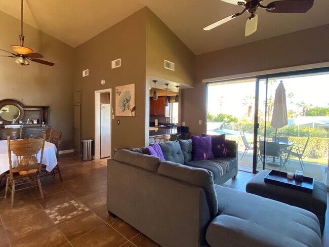 Building Photo - 45384 Driftwood Dr