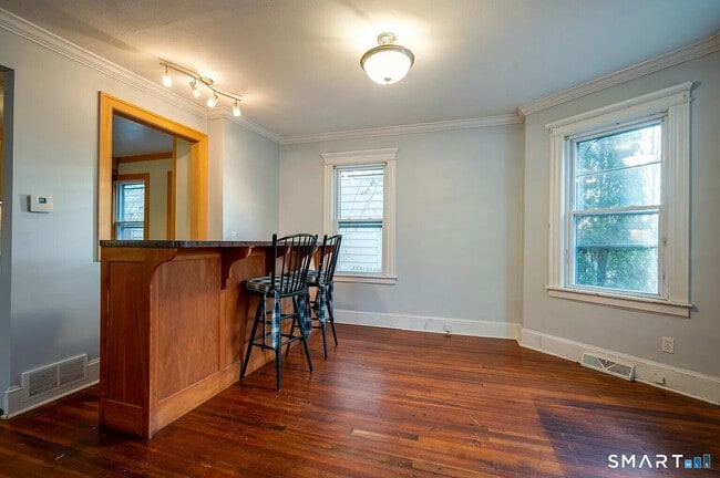 Building Photo - 166 Beaver St