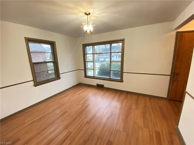 Building Photo - 4015 Ellison Rd