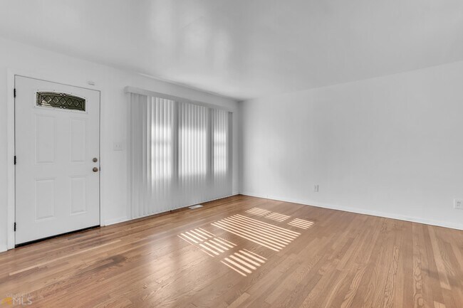 Foto del edificio - 3287 Renault Rd SE