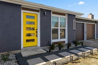Building Photo - 1400 Bellmar Dr