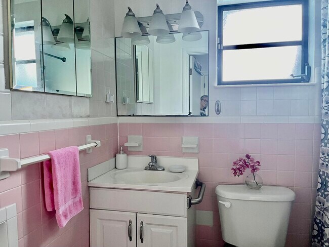 Foto del edificio - 1152 Binney Dr