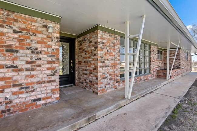 Foto del edificio - 21086 Hwy 6