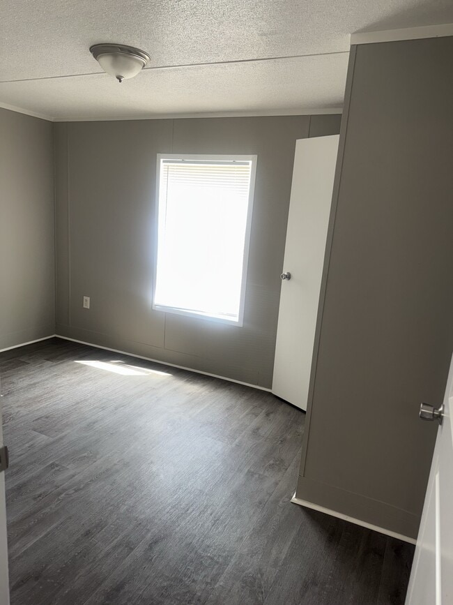 Foto del edificio - 1409 Bartley Ct