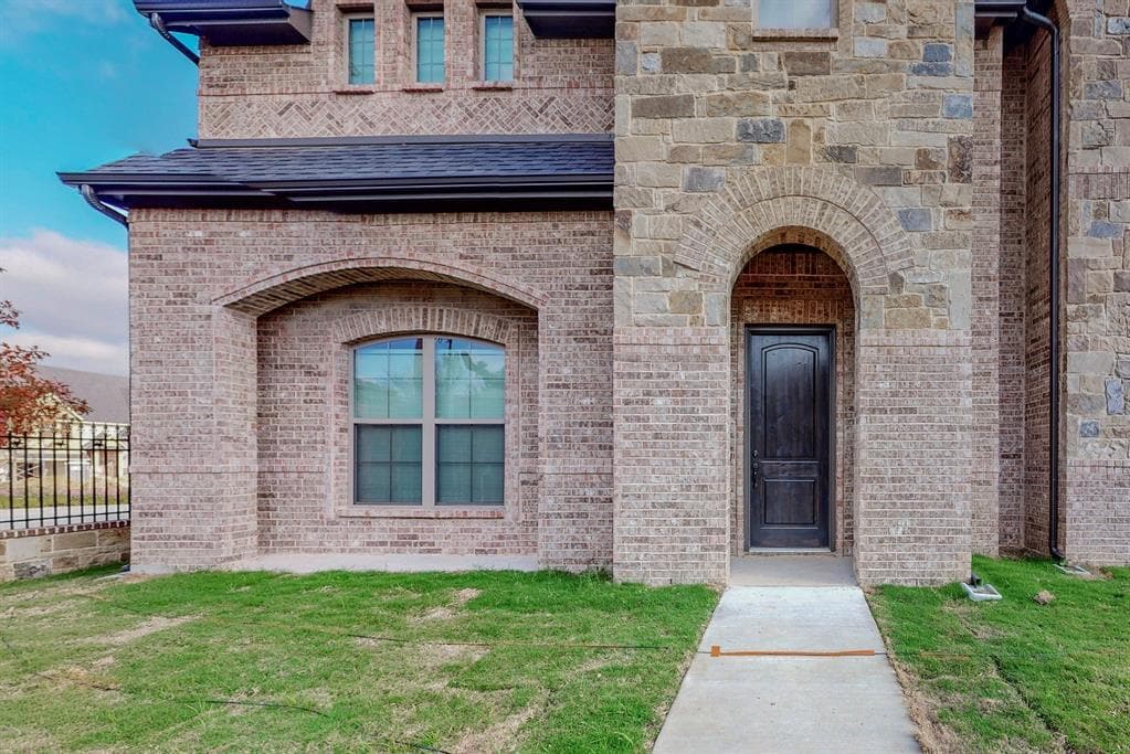 4218 Swinley Frst Dr, Arlington, TX 76017 Condo for Rent in Arlington