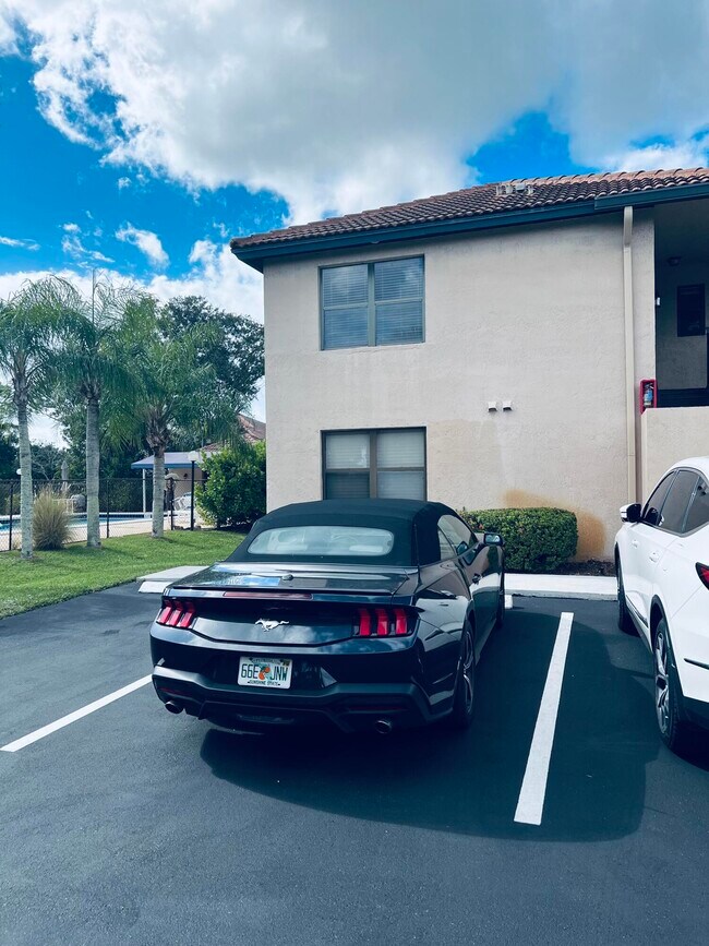 Foto del edificio - 2454 SE Garden Terrace