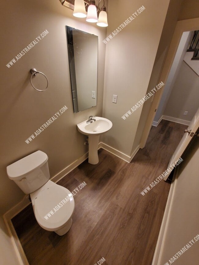 Building Photo - Gorgeous Like New-Built in 2020-Louisburg Town Home-Available NOW!!