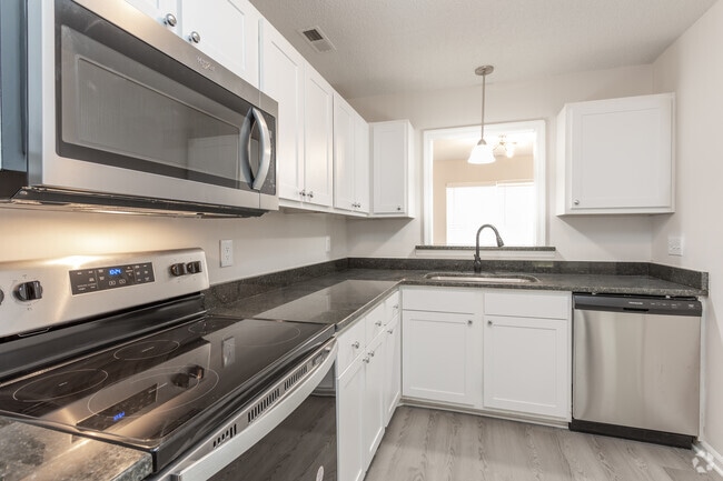 Interior Photo - Skyside Landing Apts