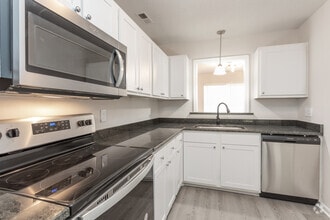 Interior Photo - Skyside Landing Apartments