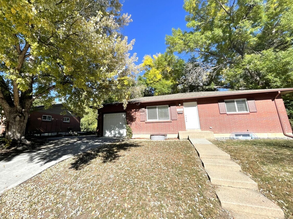 Foto principal - 6209 Brooks Dr