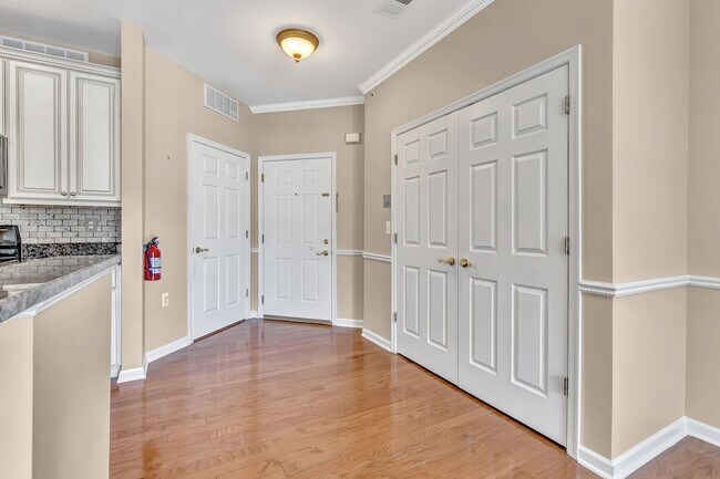 Foto del edificio - 632 Sophee Ln