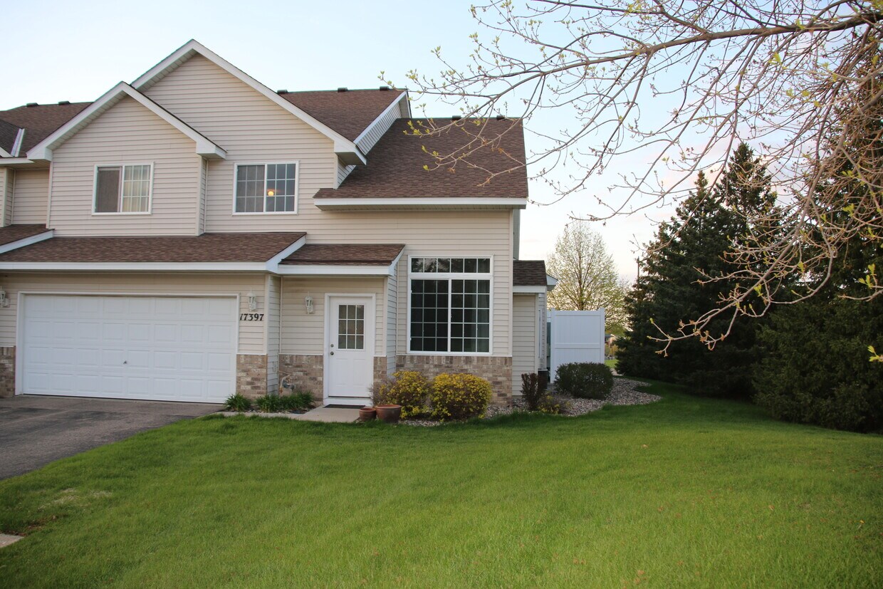 Foto principal - 17397 Glacier Way