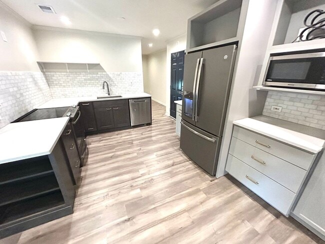 Photo - 1047 June Rd House