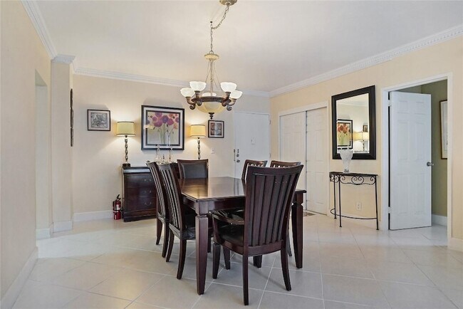 Building Photo - 4250 Galt Ocean Dr