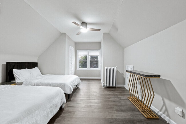 Building Photo - Urban Duplex | NWR | NYC | GAMES