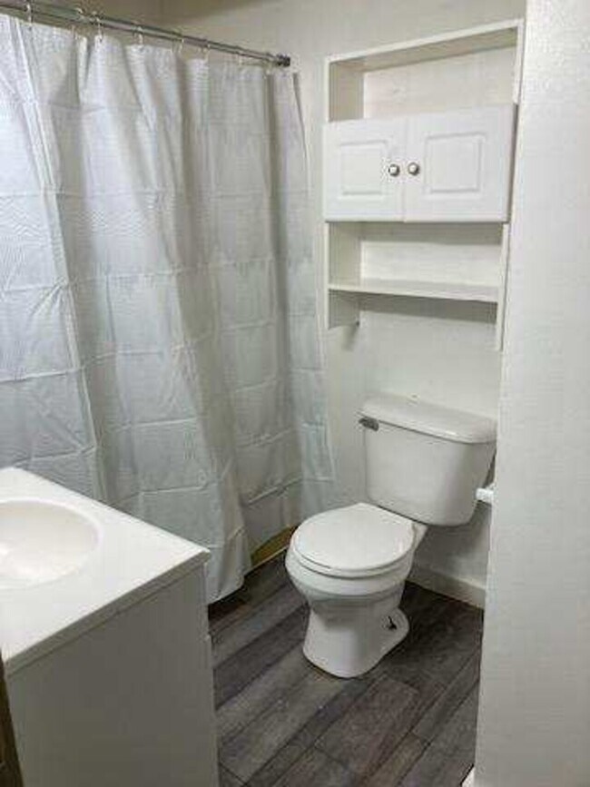 Foto del edificio - 1537 Bluff St