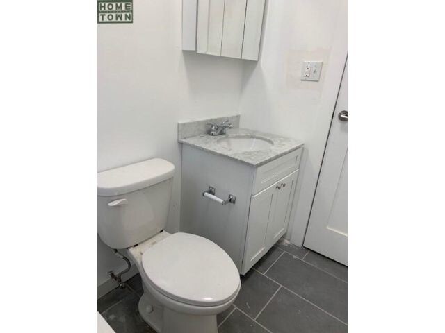 Foto del edificio - 859 42nd St