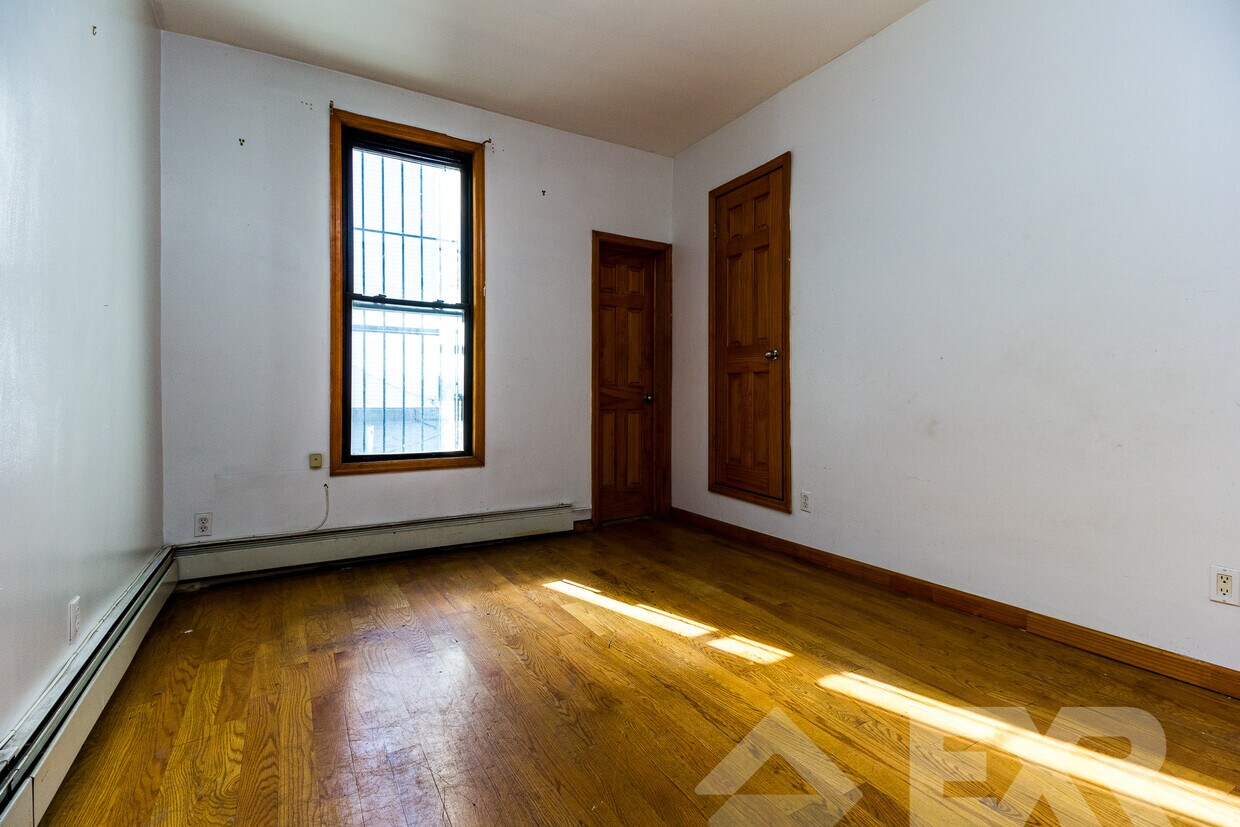 170 Knickerbocker Ave Unit 2R, Brooklyn, NY 11237 Apartment for Rent