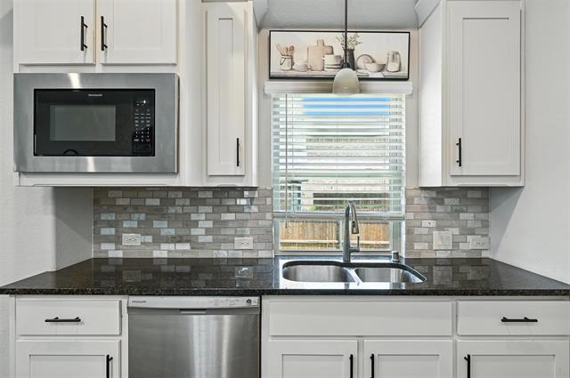 Foto del edificio - 3829 Honey Grove Dr