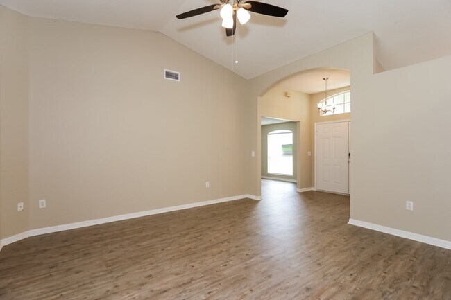 Building Photo - 6257 Napa Dr