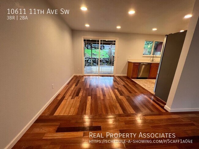 Building Photo - 3 Bedroom Home in West Seattle