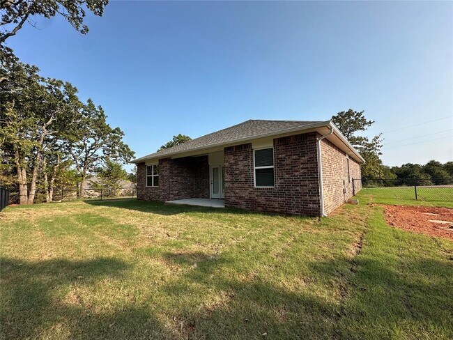 Building Photo - 17960 Lantana Loop