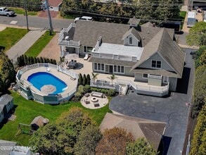 Building Photo - 69 Seaview Ave