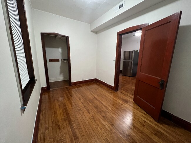 Foto del edificio - 2926 W 40th Pl