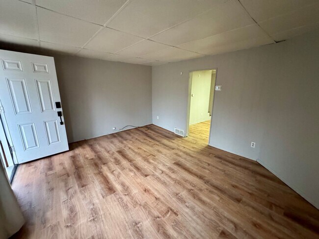 Foto del edificio - 470-474 Spang Avenue