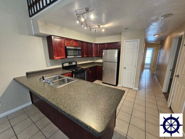 Building Photo - 519 S Hwy 22 A