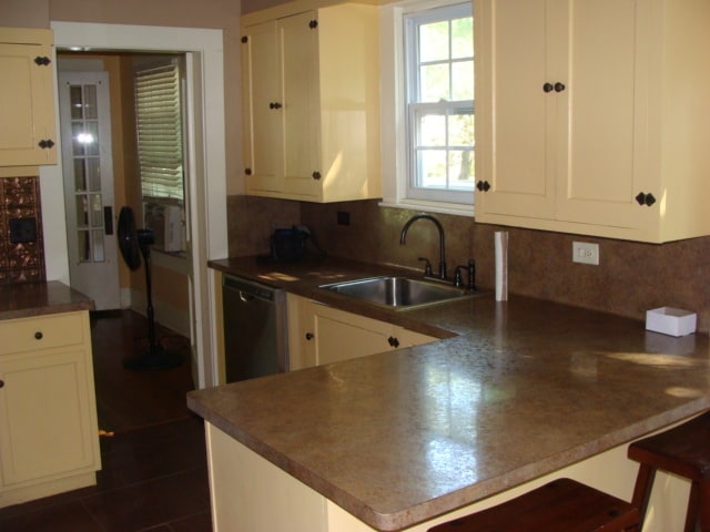 Building Photo - 515 John St