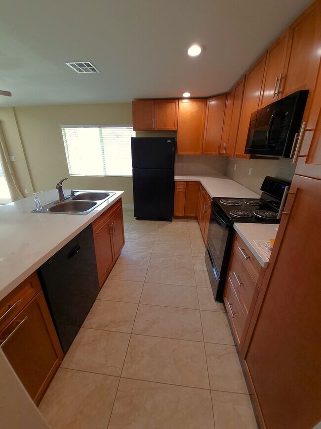 Photo - RECENT REMODEL IN AHWATUKEE! House