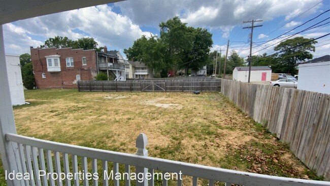 Building Photo - 3 br, 1.5 bath House - 817 E Cook Street