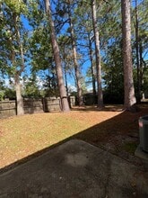 Building Photo - 841 Meadow Ln