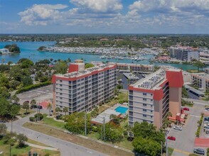 Building Photo - 232 St Augustine Ave