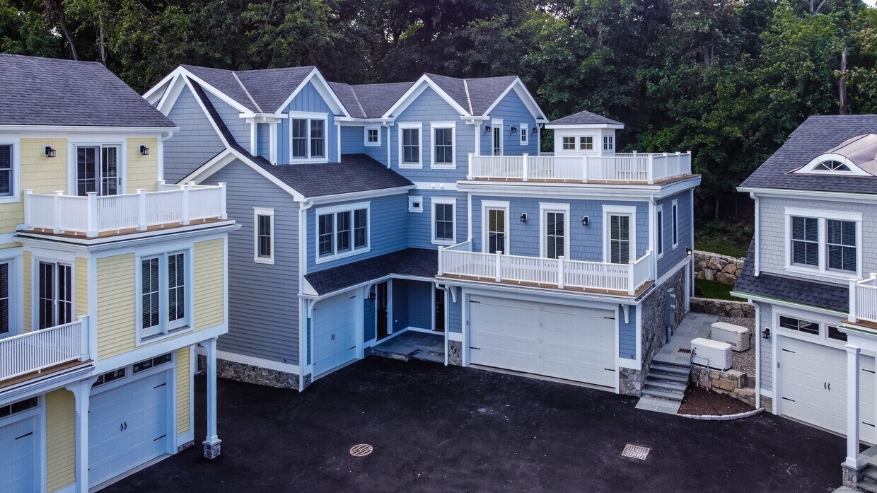 Foto principal - 75 Strickland Rd