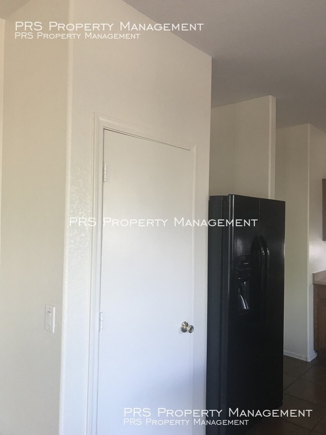 Building Photo - 40535 N Brumana St