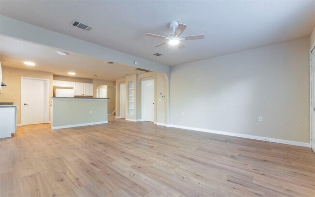 Building Photo - 7106 Thannas Way