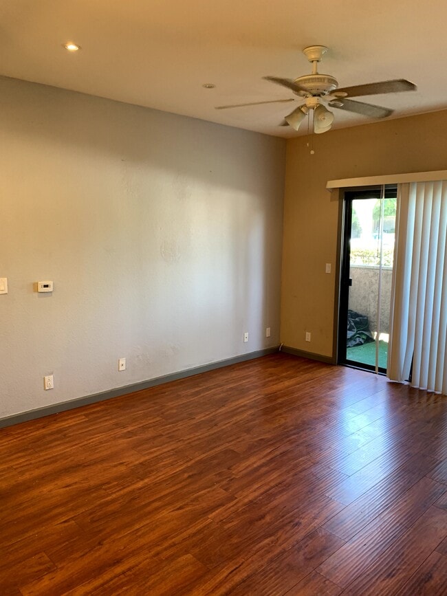 Building Photo - 10943 Laurel Canyon Blvd