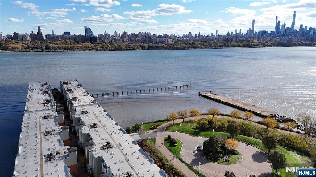 Foto principal - 302 The Promenade