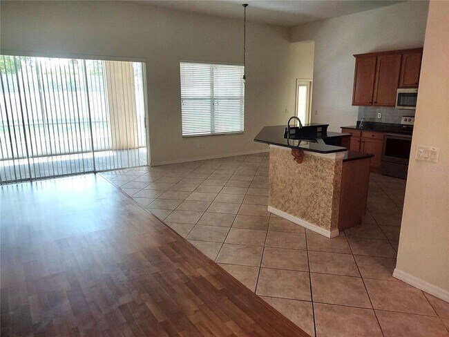 Foto del edificio - 1003 Lumsden Trace Cir