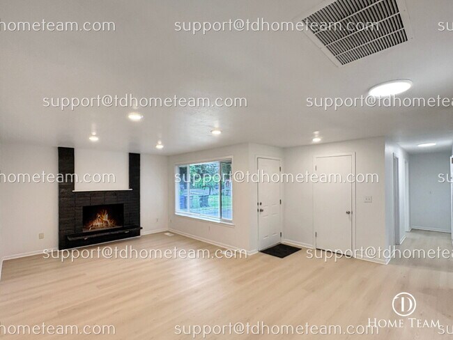Building Photo - "Charming 4-Bed Retreat in Covington with Elegant Granite Touches!"